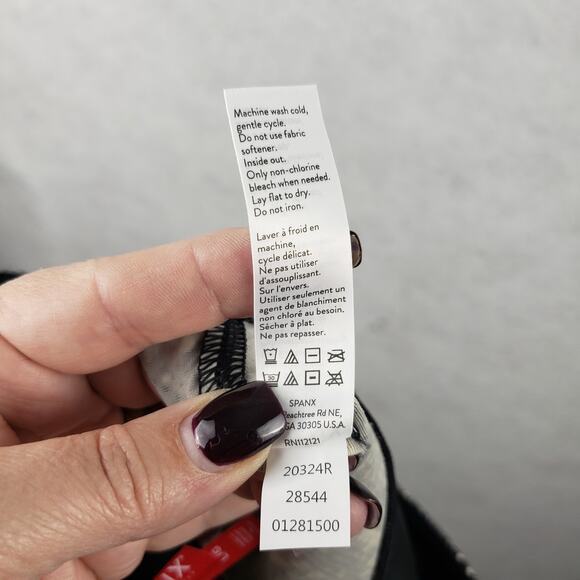 Spanx Women's L Faux Leather Shine Snakeskin Leggings Gray Animal Print New - Picture 12 of 12